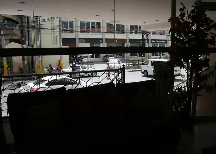 Sampaguita Plaza Garcia ホテル 3*