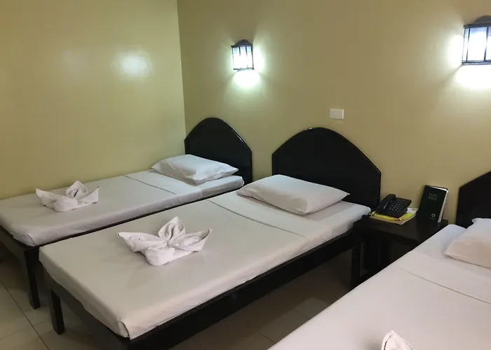 ホテル Sampaguita Plaza Garcia Adlawon
