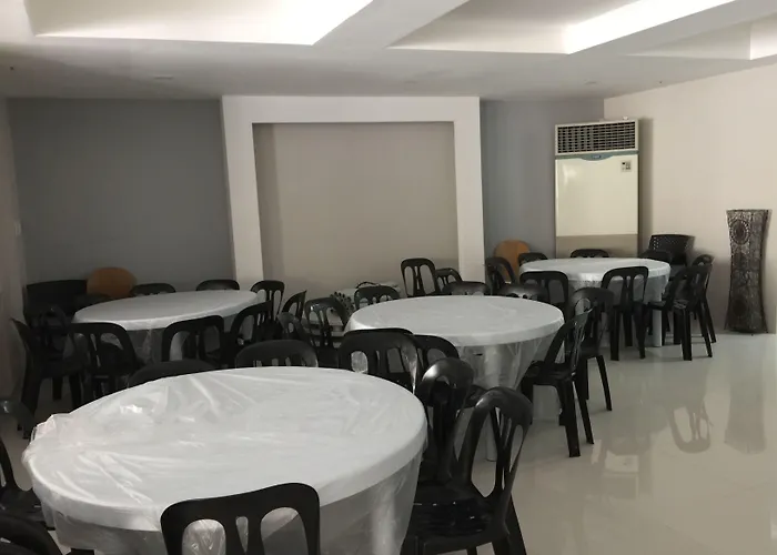 Sampaguita Plaza Garcia Hotel