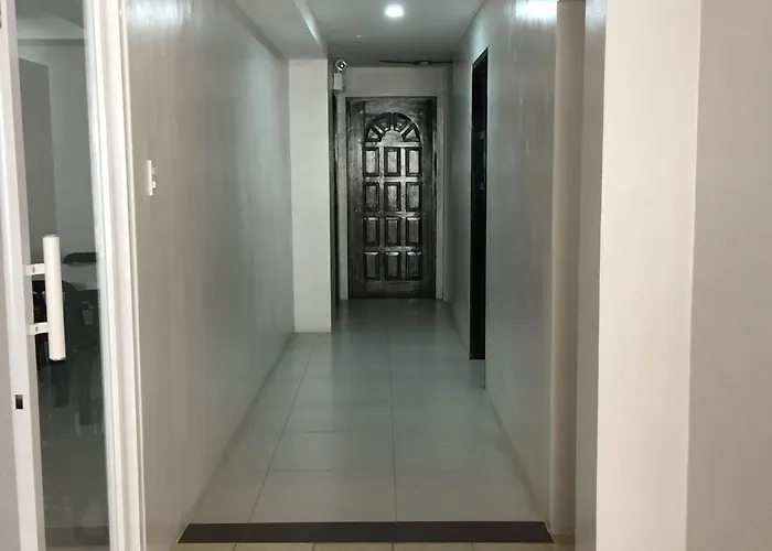 Sampaguita Plaza Garcia ホテル 3*