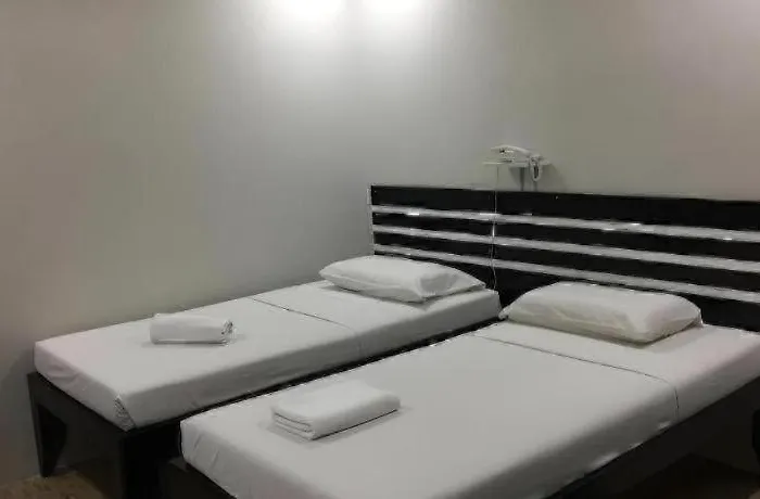 Hotel Sampaguita Plaza Garcia 3*