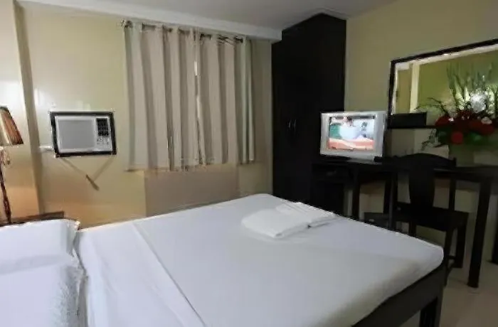 Sampaguita Plaza Garcia 3* Adlawon