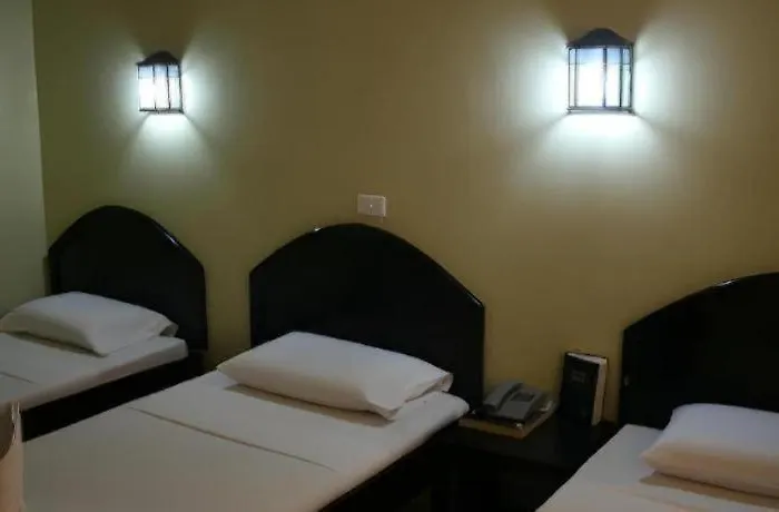 Hotel Sampaguita Plaza Garcia 3*
