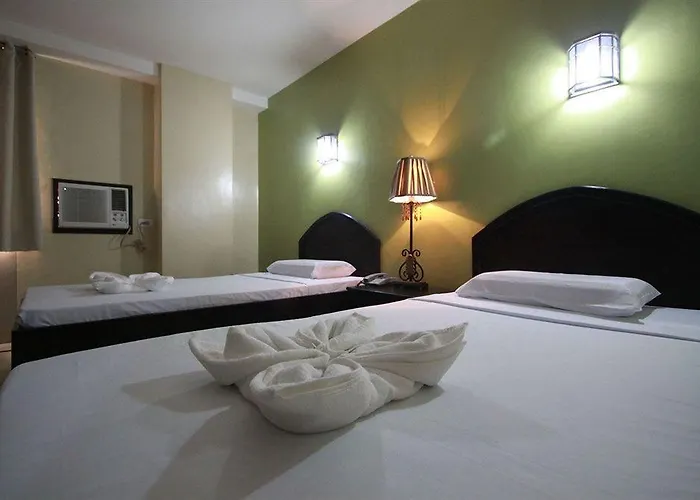 Sampaguita Plaza Garcia ホテル 3*