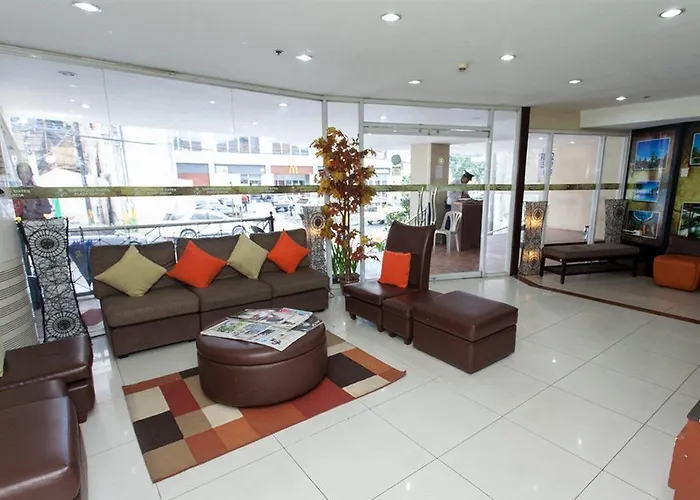 ホテル Sampaguita Plaza Garcia Adlawon